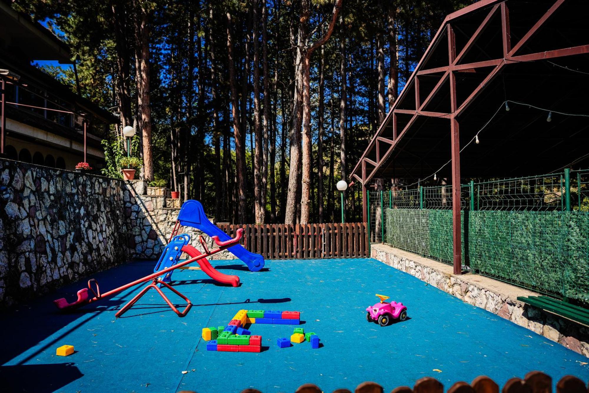Euro Hotel Gradche Kočani Exterior foto